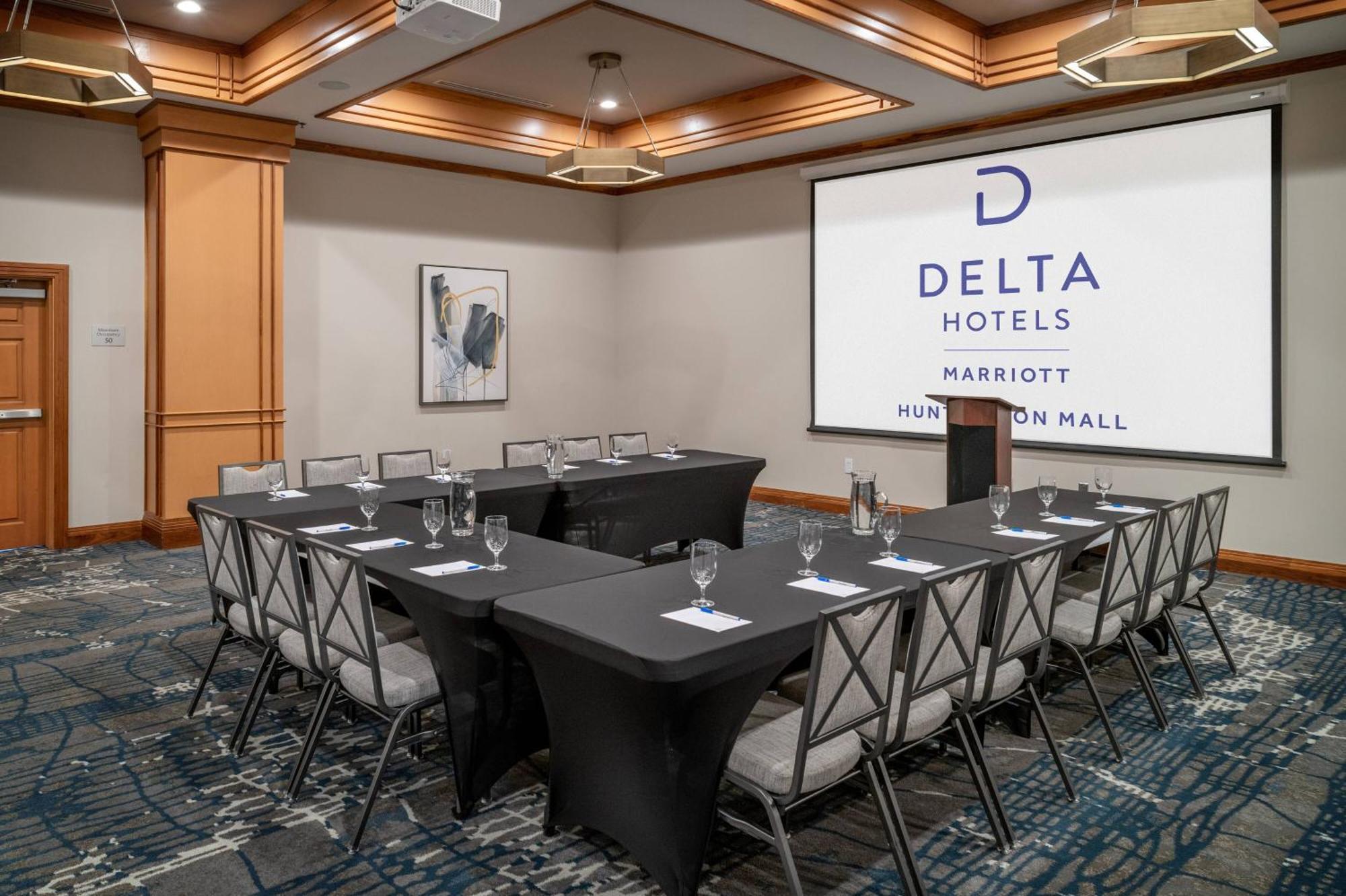 Delta By Marriott Huntington Mall 3*