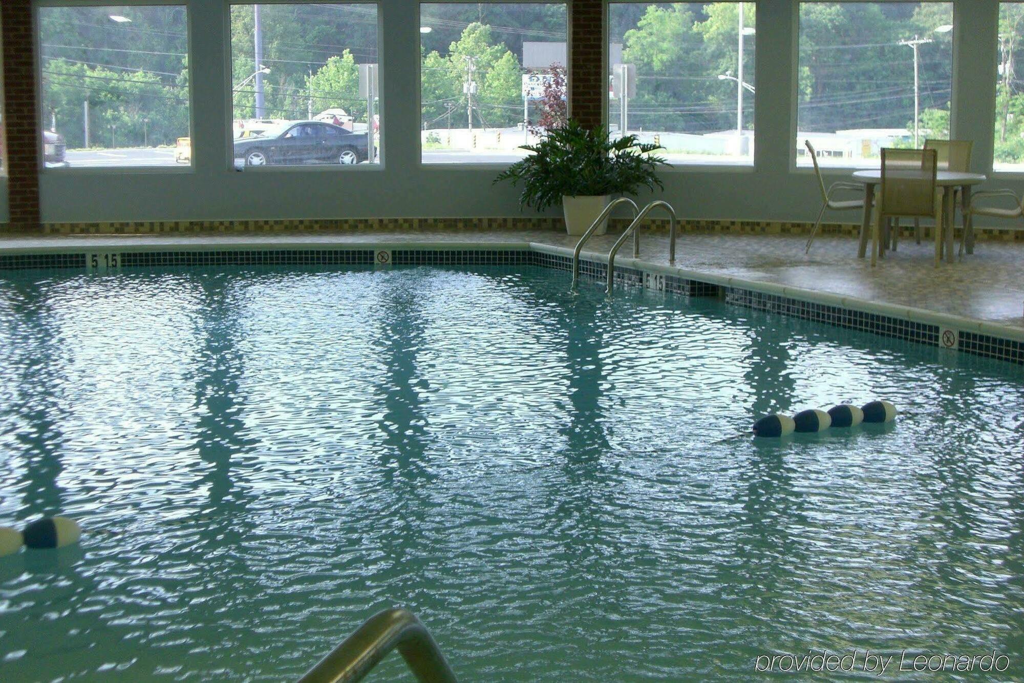 Delta By Marriott Huntington Mall Hotel 3*